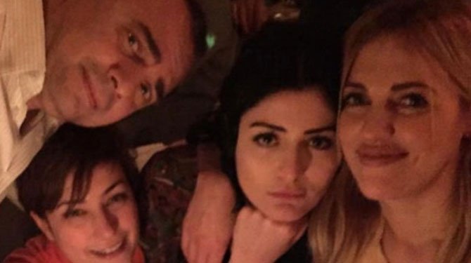 Oktay Kaynarca'nın Doğum Gününde Dedikoduları Bitiren Kare