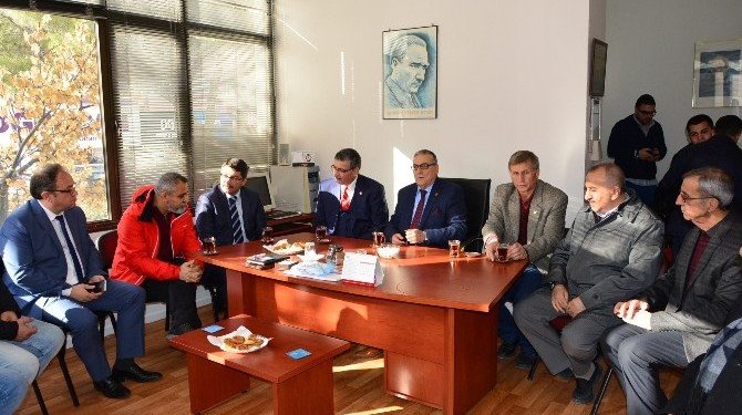 AK Partili Güvenç’ten Manisa Gazeteciler Cemiyeti’ne ziyaret