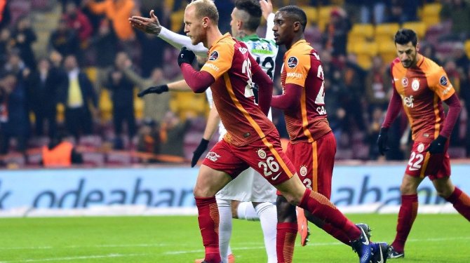 Galatasaray Fenerbahçe’yi geride bıraktı