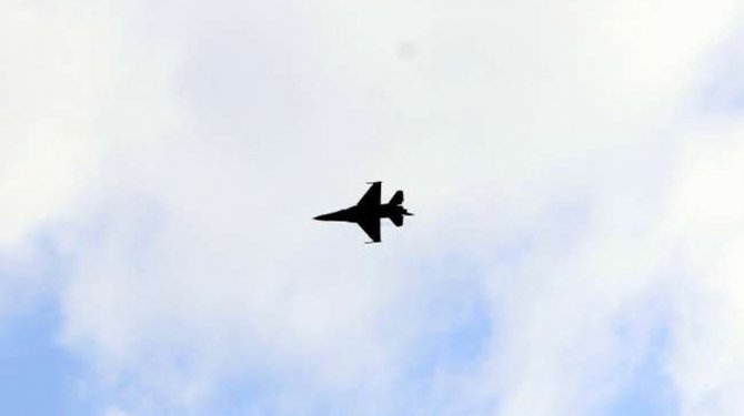 Uçaklar DEAŞ’a bomba yağdırdı: 14 terörist öldürüldü