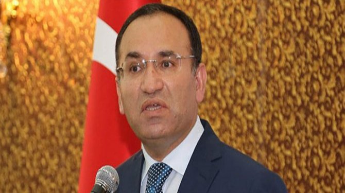 "30 gazeteci cezaevinde"