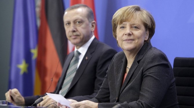 Merkel yarın Ankara'ya geliyor