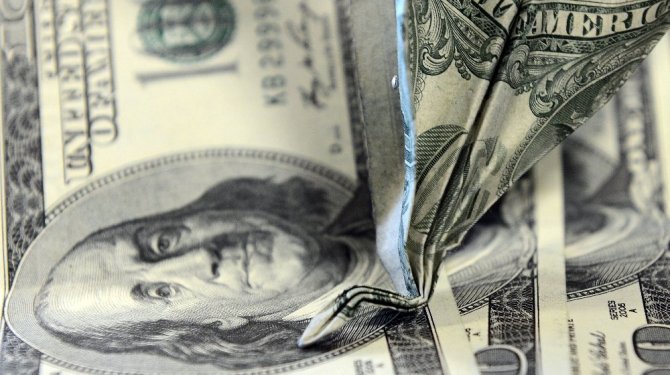 Dolar 3,7590 liradan güne başladı