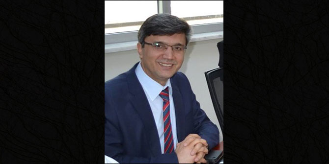 İzzettin Pak Kimdir