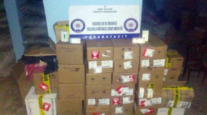 38 bin 949 adet kaçak tıbbi ilaç ele geçirildi
