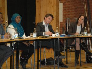 Türk Derneklerinden İsveç Uyum Bakanı Ullenhaga Tepki