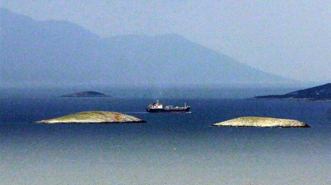 Yapılan açıklamalardan sonra bölgede sular duruldu