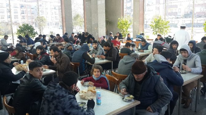 Kapıdan giren herkese her gün çorba ikramı