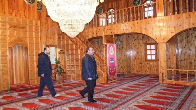 200 yıllık çivisiz cami hala ayakta