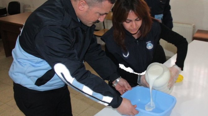 Süt bidonundan bakın ne çıktı