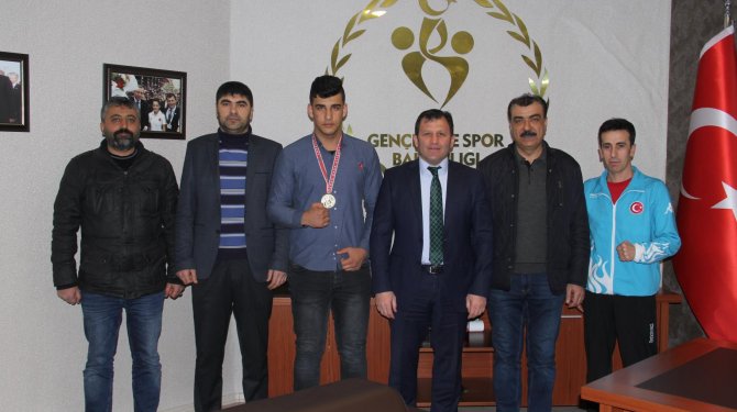 Boks Türkiye Şampiyonundan Kabakcı’ya Ziyaret
