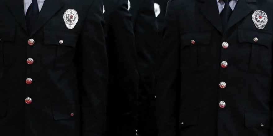 FETÖ'cü emekli emniyet mensuplarının rütbeleri alındı