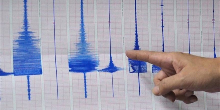 Çanakkale beşik gibi sallanıyor