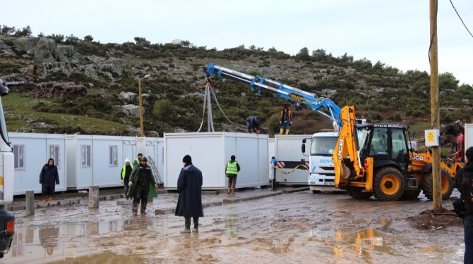 Deprem bölgesine konteyner evler kuruluyor