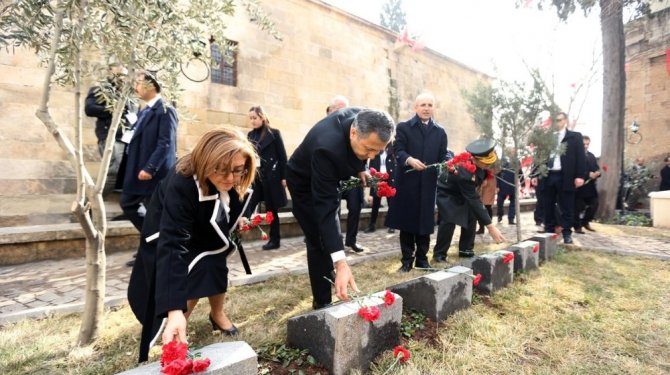 Türkiye’nin ilk kadın şehit anıtı açıldı