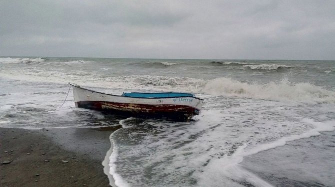 Tekne alabora oldu: 1 kişi kayıp