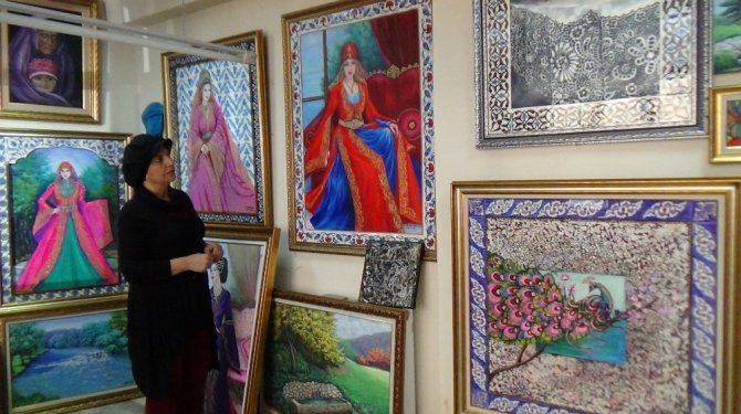 Çini ebruyla buluştu