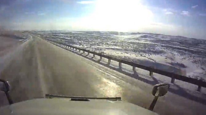 Kontrolden çıkan araç şarampole uçtu