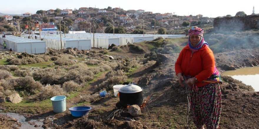 Depremzedeler günlük hayata geri dönüyor