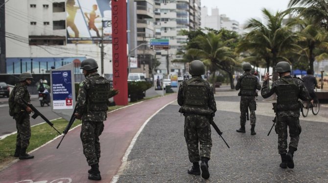 Polis greve çıkınca 100’den fazla kişi öldü