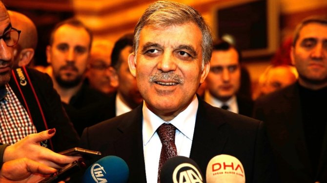 Abdullah Gül; "Bu bataklıklardan biran önce sıyrılmayı tavsiye ederim"