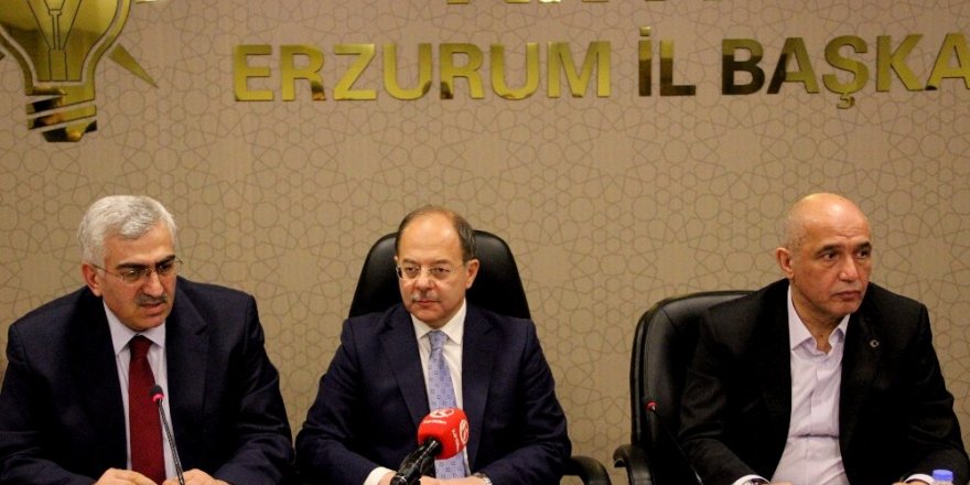 Bakan Akdağ masadaki o telefon karşısında şaşırdı