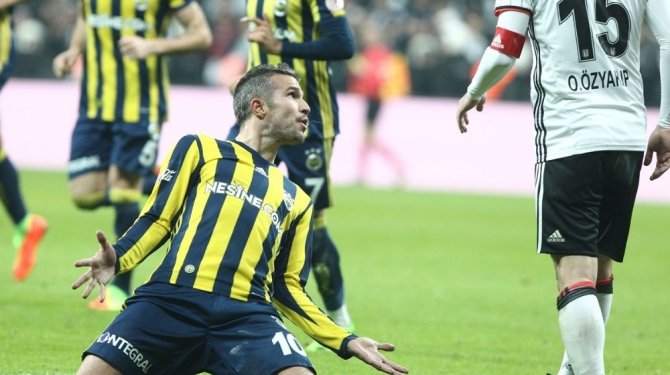 Van Persie’nin cezasında indirim