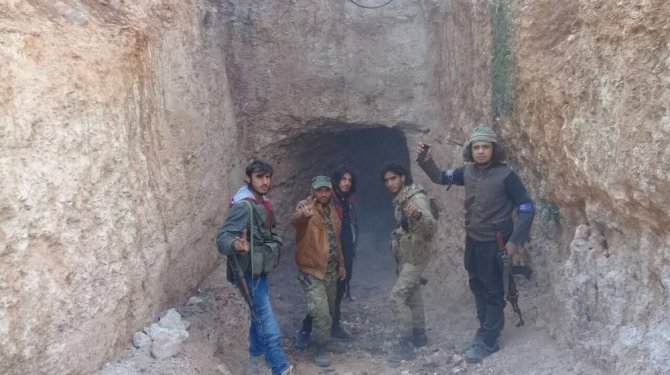 Teröristler 15 askerimizi bu tünelden sızarak şehit etmiş