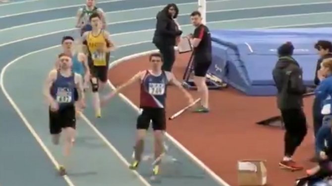 800 metre yarışında görünmez kaza