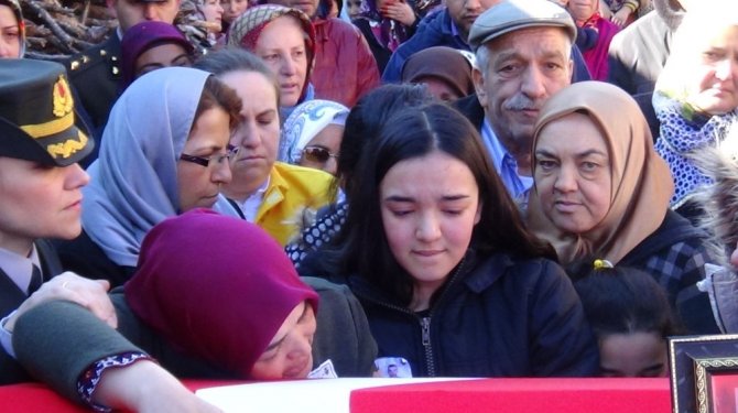 Şehit kızından yürek yakan paylaşım
