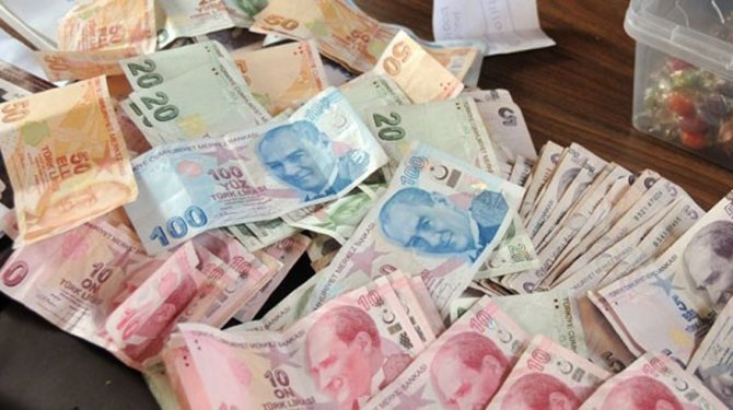 Dilencinin üzerinden çıkan para şaşırttı