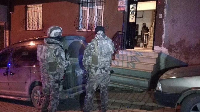 14 adrese eş zamanlı uyuşturucu operasyonu düzenledi