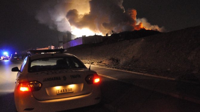 Palet fabrikasında yangın