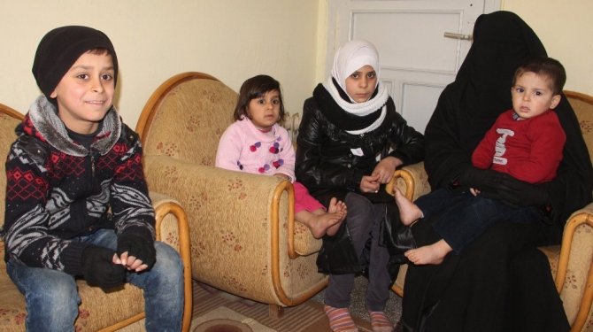 11 yaşındaki Suriyeli mültecilerin dili oldu
