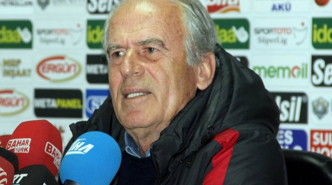 Eskişehirspor'un yeni teknik direktörü Mustafa Denizli oldu