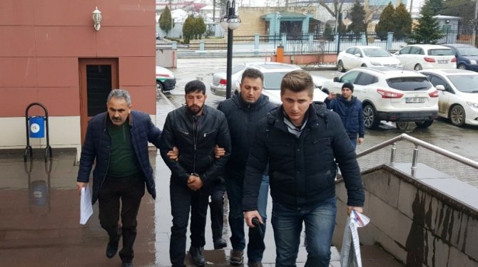 Polis iz sürdü dolandırıcıyı 171 bin dolarla yakaladı