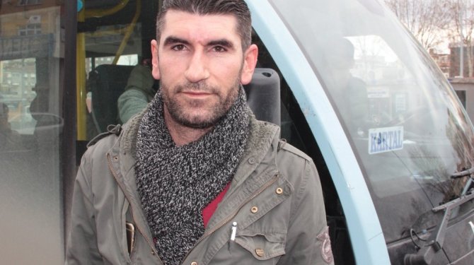 Başörtülü kıza saldırı anını bir de şoförden dinleyin!