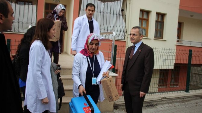 Suriyeli çocuklara aşı yapıldı