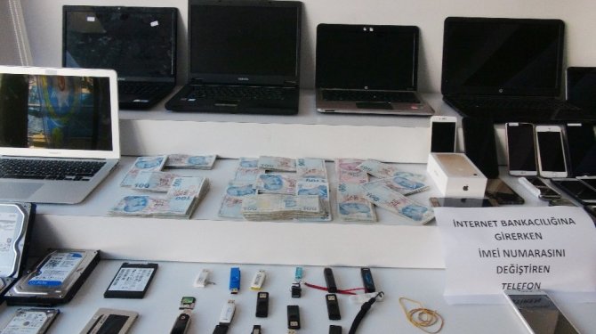 13 milyonluk vurgun yaptılar yakalandılar