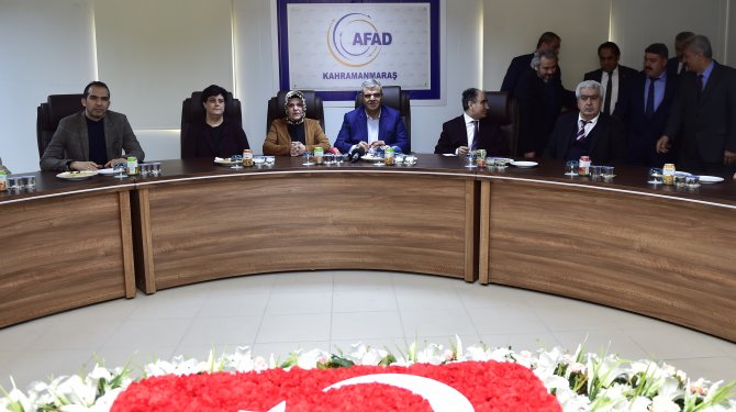 Başbakan Yardımcısı Kaynak konteyner kentti ziyaret etti