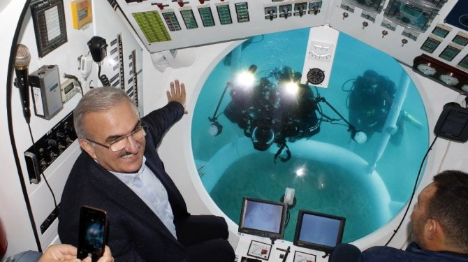 Türkiye’nin ilk turistik denizaltısı deneme dalışını yaptı