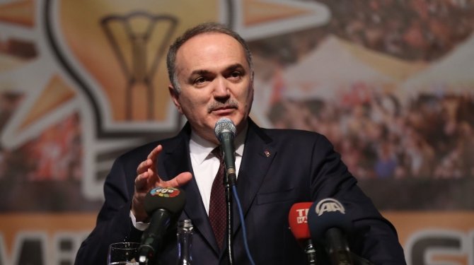 "Diktatörler seçimle gelmez, darbeyle gelir"