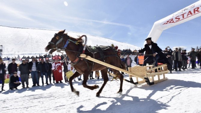 1. Ahir Dağı Atlı Kızak Yarışması sona erdi