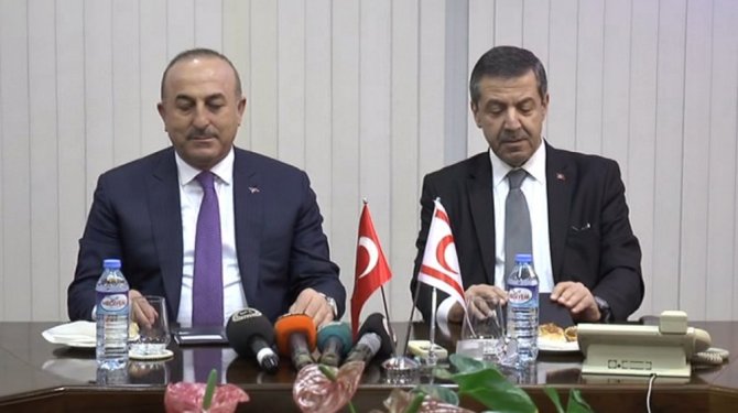 Bakan Çavuşoğlu Kıbrıs'ta