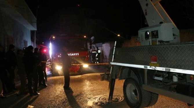 Engelli 2 kız kardeş yangından kaçamadı