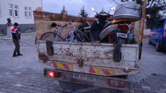 Burası Türkiye! Bir gecede 15 evi soydular