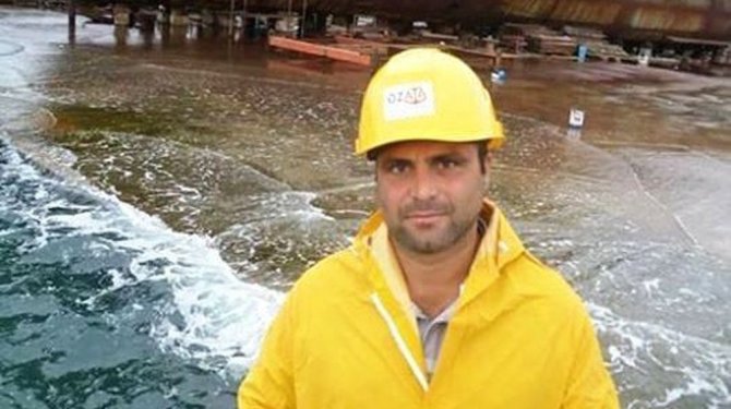 Tersanede, kopan halatın altıda can verdi