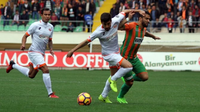 Akdeniz derbisinde Alanya şov!