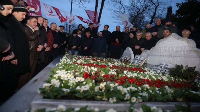 Erbakan vefatının 6'ncı yılında kabri başında anıldı