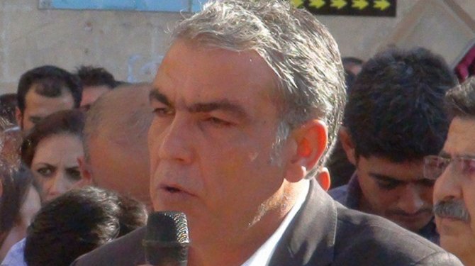 HDP’li vekil havalimanında gözaltına alındı